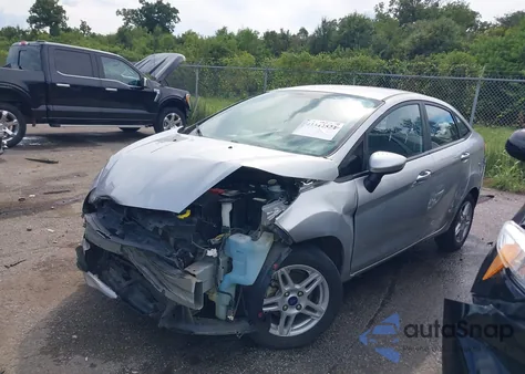 2018 Ford Fiesta Se из США, поврежденный, VIN 3FADP4BJ5JM133741